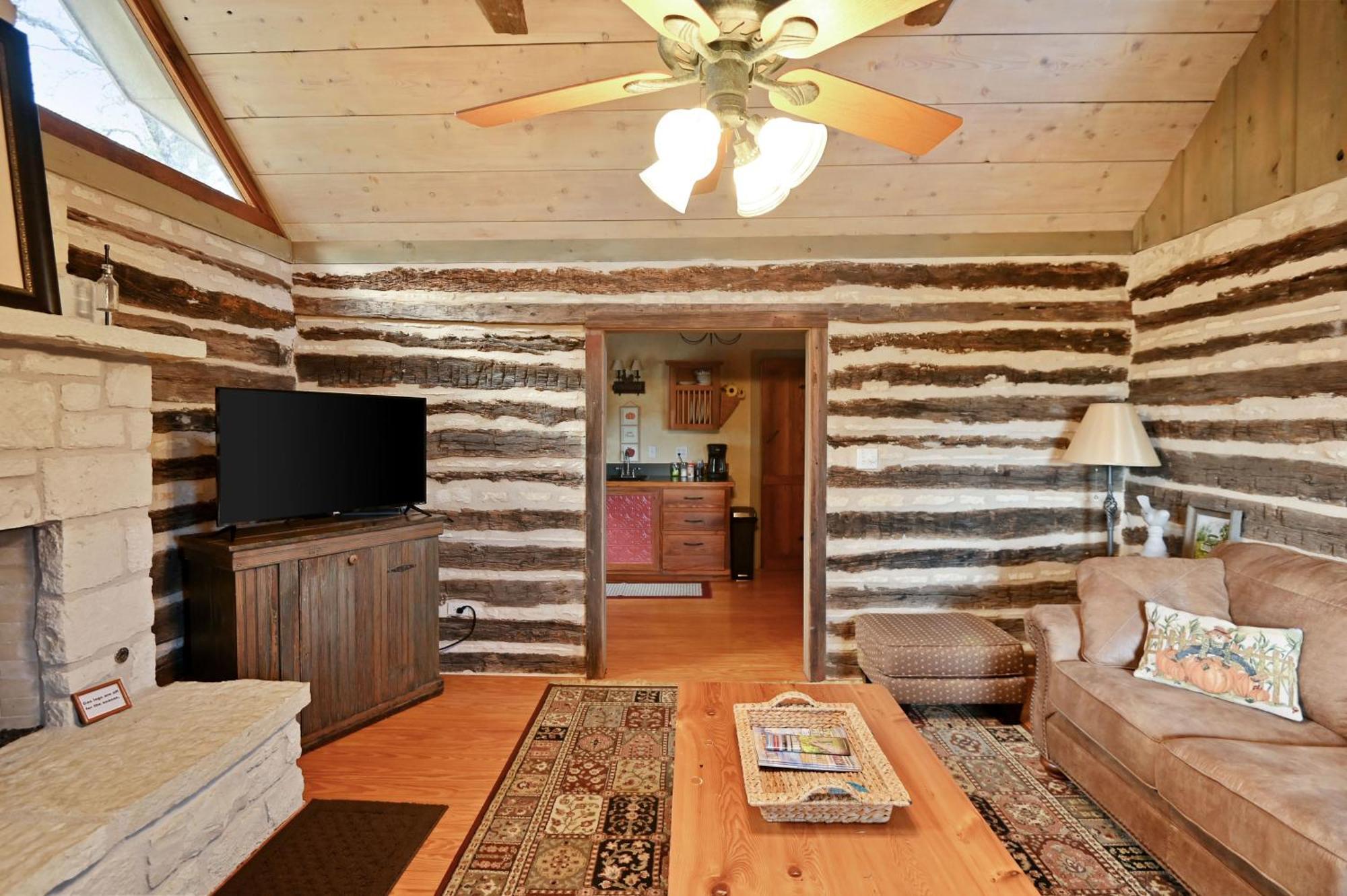 Cabins On Knopp School-Chula Vista Cabin Fredericksburg Dış mekan fotoğraf